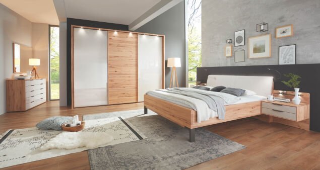 LIVORNO 7823 19 Astkernbuche Gl.Champ.SWT300cm m.PPT+Bel Bett 180x200cm Naka schw. 2SK Kommode