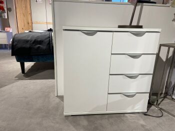 68404fa04496f2a3ab285f5b