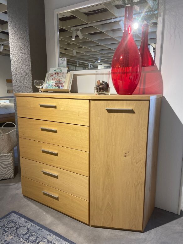 6883981a0a6a6852ddd1e958